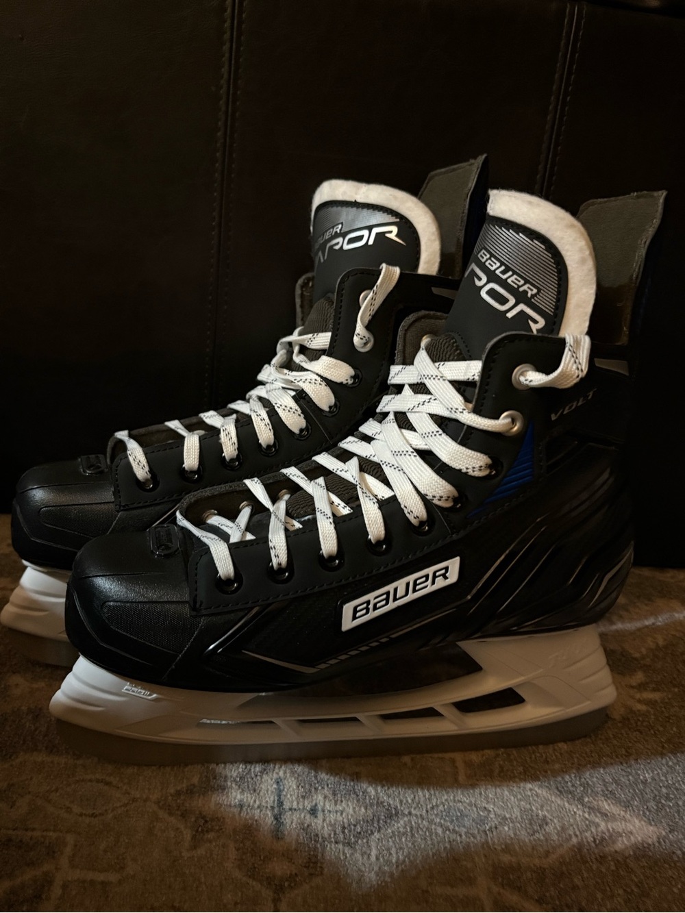 Bauer Men's Black and White Ice Hockey Skates with Blue Accent